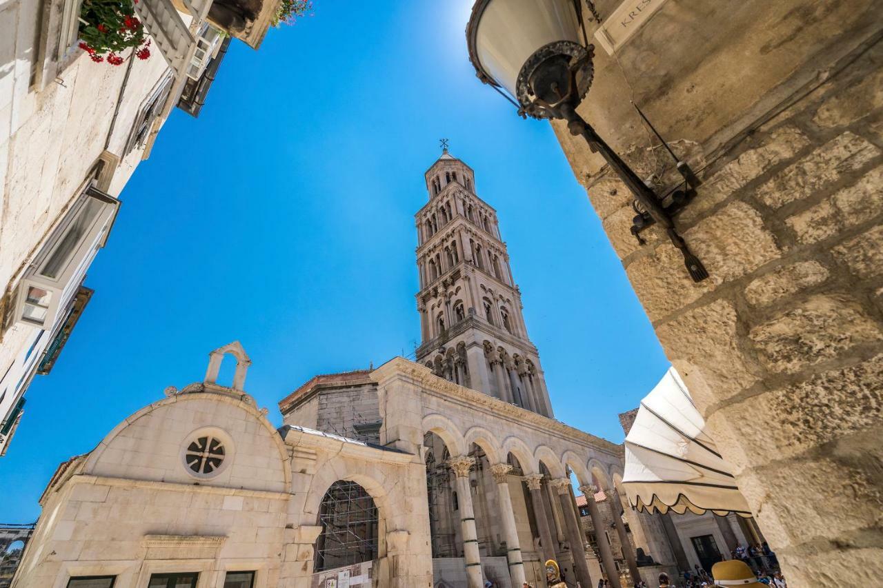 Rooftop City View Apartment In The Palace Walls Split Bagian luar foto