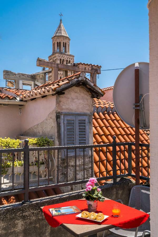 Rooftop City View Apartment In The Palace Walls Split Bagian luar foto
